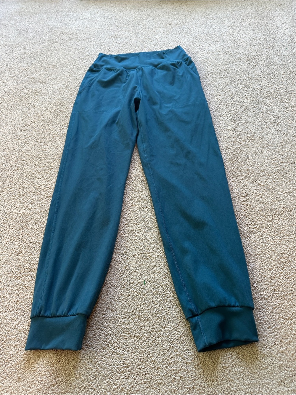 Born primitive joggers